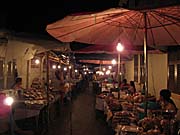 Night Market in Luang Prabang by Asienreisender
