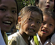 Laotian Kids by Asienreisender