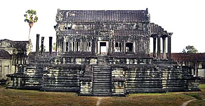 Library at Angkor Wat by Asienreisender