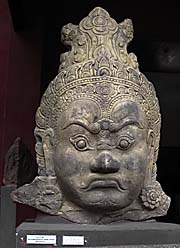 Phnom Penh, Khmer Demon, National Museum by Asienreisender