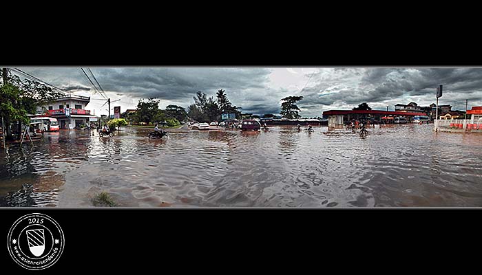'Floodes Busstation in Kampot' by Asienreisender