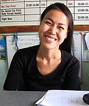 'Thai Employee in a Travel Agency' by Asienreisender