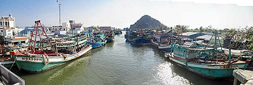 'Fishing Boats at the South Vietnamese Coast' by Asienreisender