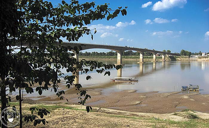 'The First Thai/Laos Friendship Bridge over the Mekong River at Nong Khai' by Asienreisender