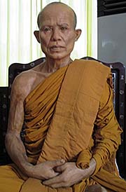 'A Monk figure at Wat Khao Sukim' by Asienreisender