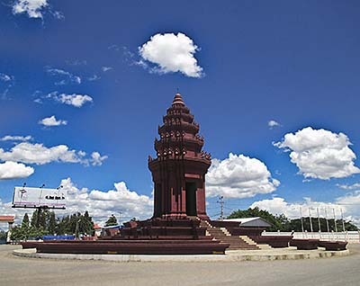 'The Independence Memorial in Pailin' by Asienreisender