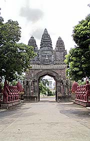'Angkor Thom Gate in Front of a Temple in Battambang' by Asienreisender