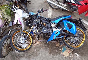 'Broken Motorbike | Songkran 2017 | Phetchabun Police Station' by Asienreisender