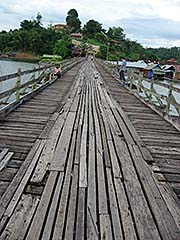 'Saphan Mon Bridge' by Asienreisender