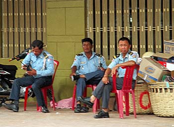 'Traffic Police' by Asienreisender