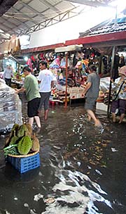 'Kampot Fresh Market, Flooded' by Asienreisender