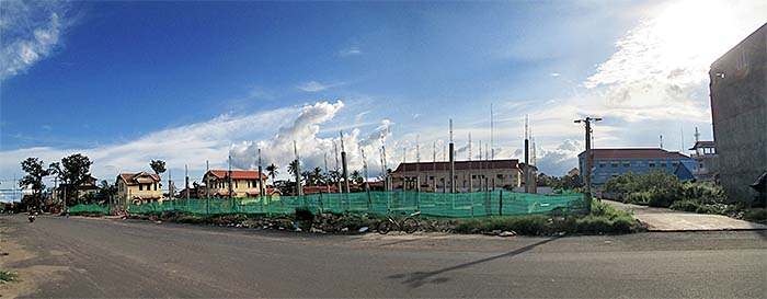 'Old Kampot Prison Site' by Asienreisender
