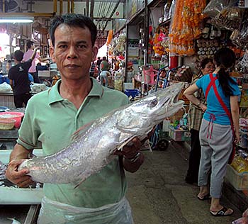 'On the Freshmarket' by Asienreisender