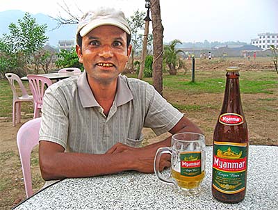 'A Burmese with a Burmese Beer in Tachileik' by Asienreisender